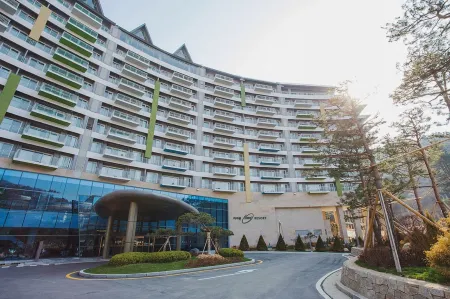 Iwant Resort Отели рядом с достопримечательностью «MonaYongPyong - Ski Resort»