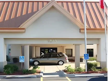 Clarion Inn Des Moines Airport