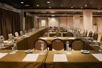 Hotel Tivoli Beira - ที่มีบาร์
