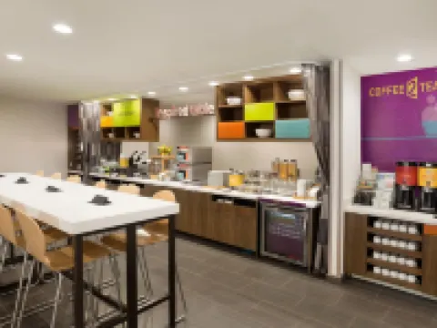 Home2 Suites by Hilton Houston Pearland Hotels in Pearland