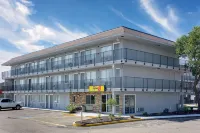 Super 8 by Wyndham Florence Hotels in Florence
