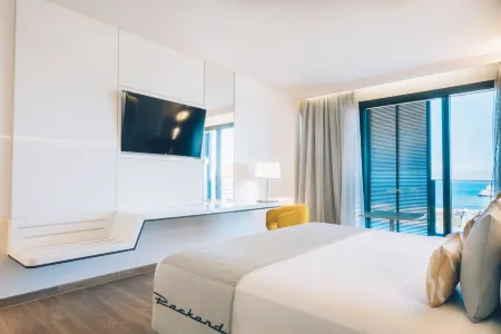 Iberostar Grand Packard Отели рядом с достопримечательностью «Соборная площадь»