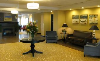 Holiday Inn Express & Suites Malone