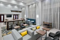 Hampton Inn & Suites Cleveland-Beachwood Hotel a Orange