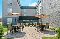 Best Western Swan Castle Inn Hotels in Cochrane