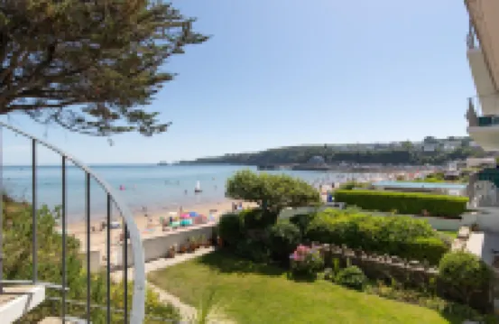 Swn Y Tonnau - Sea Front Apartment Spectacular Sea Views Parking Direct Beach Access