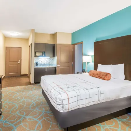 La Quinta Inn & Suites by Wyndham Clinton Historic Route 66