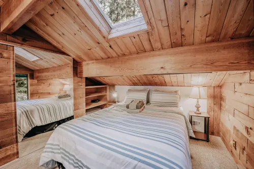 Mt Baker Lodging - Cabin Story Cabin in the Woods! Free Wifi