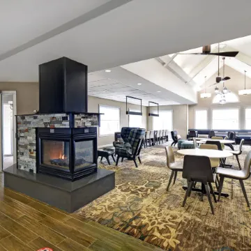 Residence Inn Louisville Airport Отели рядом с достопримечательностью «Сикс Флэгз Кентакки Кингдом»