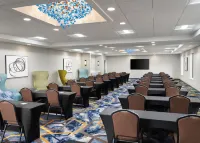 Hampton Inn & Suites Dallas-DFW Arpt W-SH 183 Hurst Hotels in Hurst