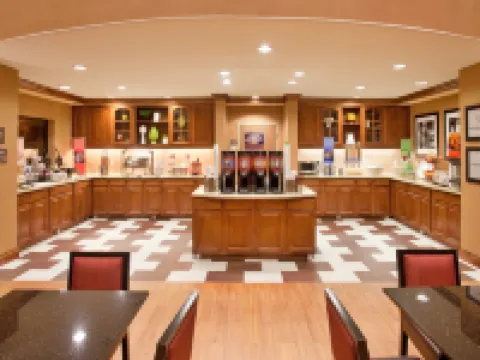 Hampton Inn & Suites Hemet Hoteles en Hemet