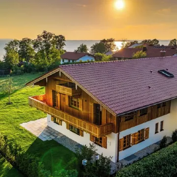 "Graf Chiemo Suites" luyury living direkt am Chiemsee mit privatem Seezugang!