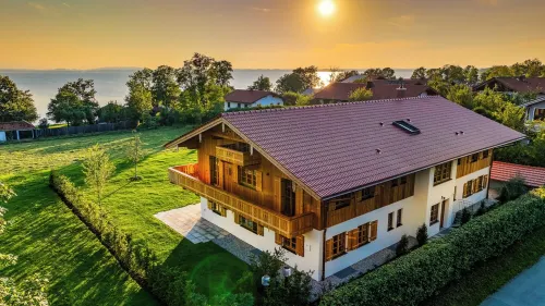 "Graf Chiemo Suites" luyury living direkt am Chiemsee mit privatem Seezugang!