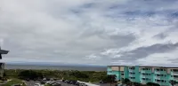 2024 Totally Renovated Oceanview condo Indoor/Outdoor Pool, 150' Waterslide Wifi