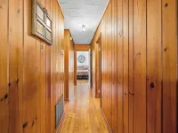 Downtown Helen House on 4 acres adjoining Unicoi State Park. Hikers Paradise!!!