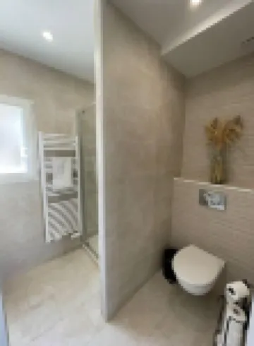 Superbe T2 Neuf à Carry le Rouet Avec Toit Terrasse Privatif