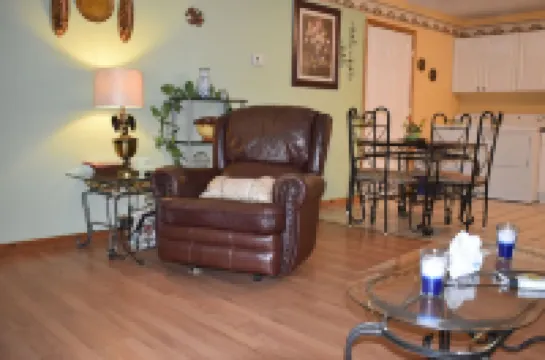 Hiawassee river cabin $ 85 per night  ON THE BEAUTIFUL HIAWASSEE RIVER