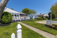 Coastal Cottage! Brand New Listing!