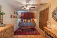 Charming Mexico-Style Casita