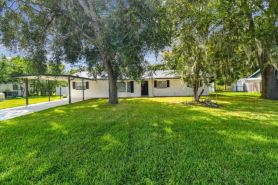 Resort Style 5bedrooms/2bathrooms home with pool, Games and a pool table.