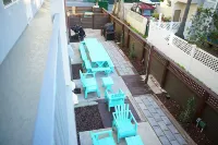 Luxury one bedroom with three beds just 167 steps to San Diego's Best Beach! Hotels in Mission Beach