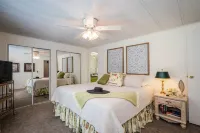 There’s only one way to tackle life, enjoy a day at the Lake! Hotels near Lake Lanier Islands