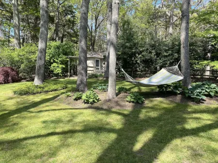 Renovated 2 BR Cottage-Perfect for North Fork Beach,Vineyard,Wedding Vacations!