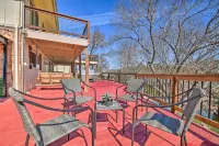 Lakeside Treetop Cottage: Boat Dock & Hot Tub