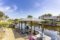 Serenity Waterfront 4Br w/ Private Dock, Heated Pool & Relaxing Hot Tub