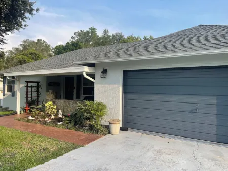 Minutes from the Water Sweet Vacation Home Sleeps 6 Close to Shops & Restaurants