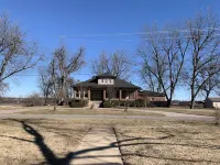 Discover Dardanelle charm, steps away from Arkansas River Hotels in Dardanelle