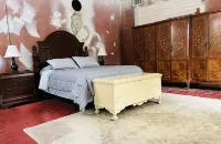 UP ON MAIN - a charming historic apartment in the heart of Eureka Springs