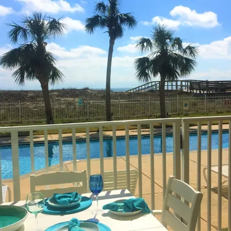Beachfront, Poolside for Two Pools, 3-Bdrms/3-Baths, Sleeps 8. Perfect Getaway!