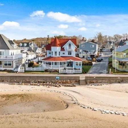 Belle of the Beach: 30 ft to Gorgeous Private Beachfront Home Sleeps up to 13