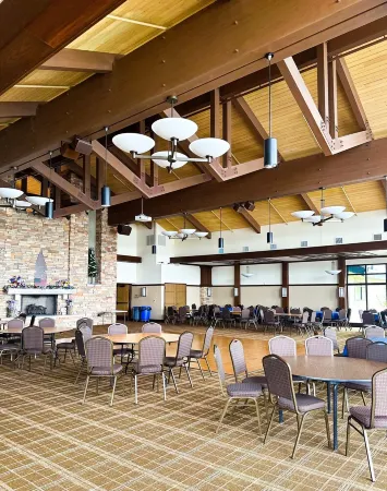 2PM Sunday Checkout · Golf Cart · Dog-Friendly · Fireplace · Kayaks · Game Room