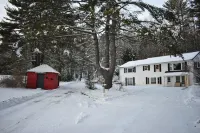 Spacious country house near lakes and skiing, convenient to downtown Bridgton.