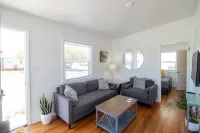 Cozy Cottage - Walk to SDSU - Laundry - Central Hotels in Mid-City