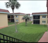 Pelican Inlet - Cozy Beach Condo!1 block from the beach! Sleeps 6. Pool/Tennis