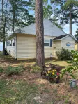 Waterfront Cottage with Pier & Boatlift on the Beautiful Potomac River
