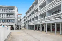 Sunny Daze Beach Condo Hotels near The Boutique