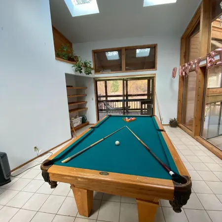 River Retreat+ Indoor Pool & Hot Tub on 3.5 Acres