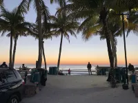 Beach, Shelling, Water Sport, Restaurant Right Across The Street!  Paradise!!