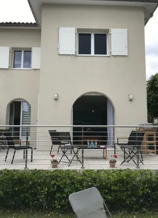 Stunning sea view ROYAN PONTAILLAC, 4 bedrooms, 2 showers, 1 bath, 4 nights mini