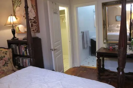 Sleeping Studio, Secure & Cute Downtown between Siesta & Lido Beaches Отели рядом с достопримечательностью «Ринглингский колледж изобразительных искусств и дизайна»