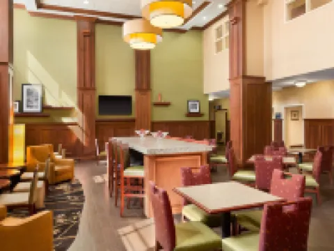 ハンプトン イン & スイーツ ウィリアムズバーグ ヒストリック ディストリクト ウィリアムズバーグのホテル