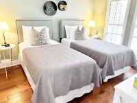 Beautiful, renovated ,clean 2BD,2BA condo in Pinehurst, Pool, Wifi , Cable etc Hotels in Pinehurst