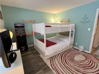 Newly Updated Modern, Spacious, and Cozy Condo- Right on the Lake!