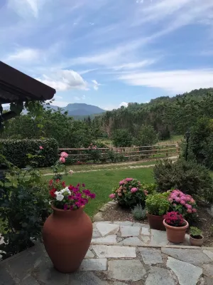 Holiday House La Sala Vecchia immersed in the Foreste Casentinesi National Park Hotel in zona La Verna - Santuario Francescano