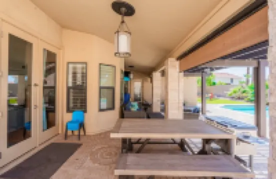 Tranquil Retreat at Ocotillo, 4Bd, 2.5BA, Huge Pool with Heater, and Pool Table.