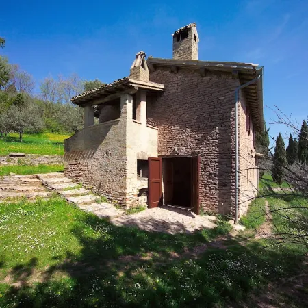 Art, nature and peace upon the mountain of St. Francis.